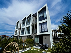 SYLVANA İSTANBUL'UN ÖRNEK VİLLASINDA SONBAHAR DAVETİ VE SATIŞ ETKİNLİĞİ